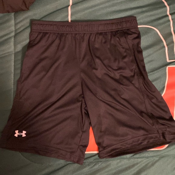 Under Armour Youth XL Shorts - Picture 1 of 2